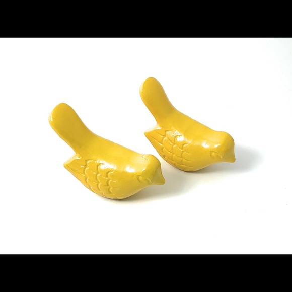 Bird figurines set of 2 yellow birds for home - Picture 2 of 2